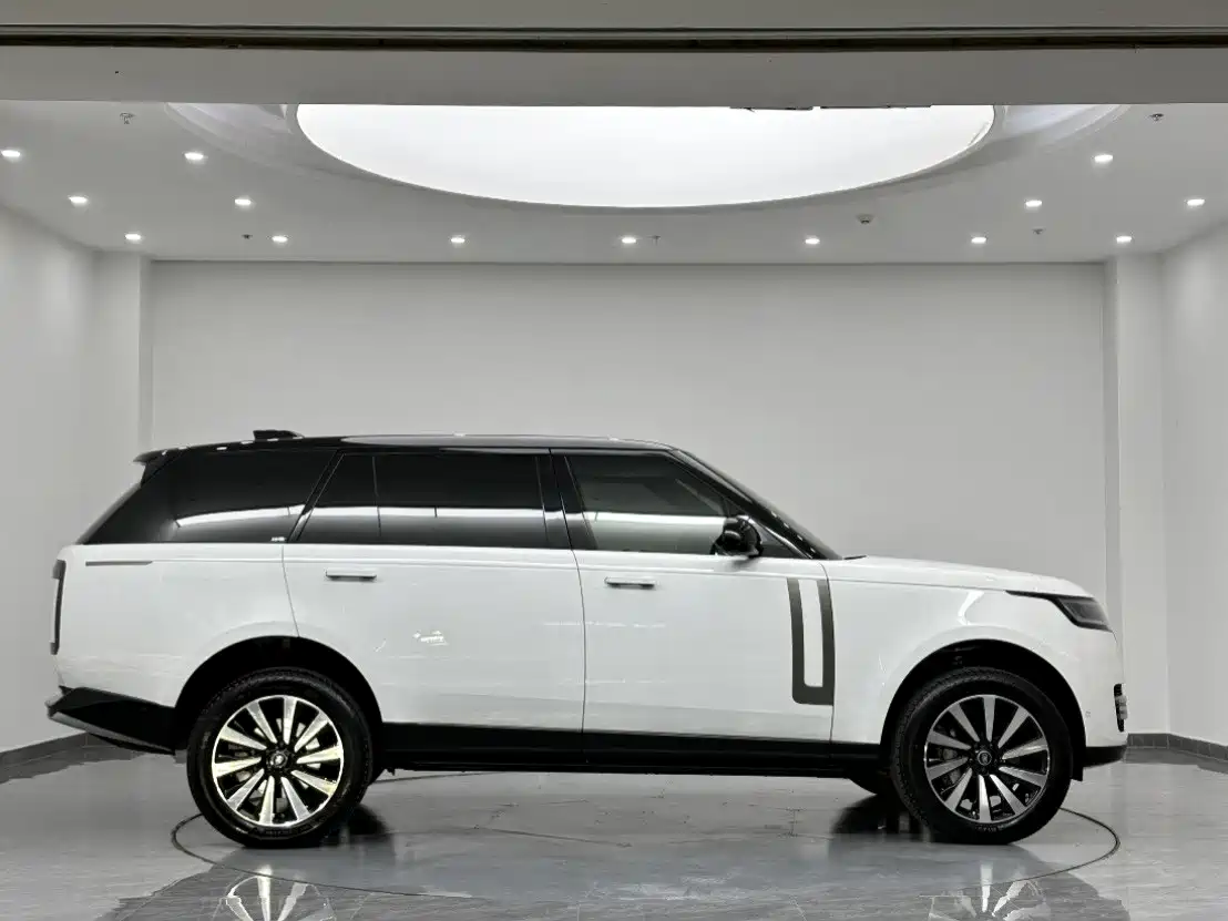 Land Rover Range Rover 2025 2025 3.0 L6 400PS Flourishing Era Extended Wheelbase 7-Seater