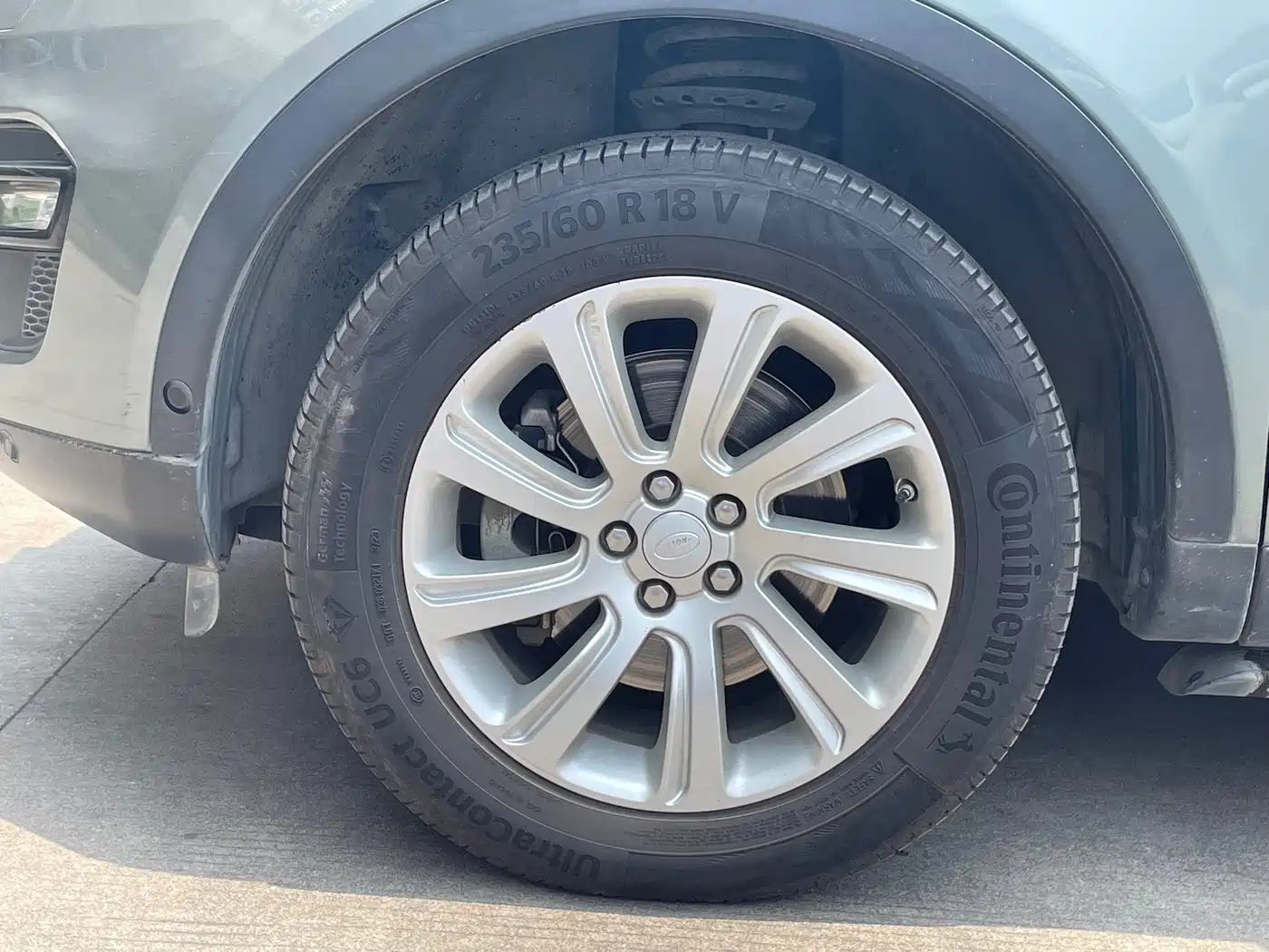Land Rover Discovery Sport 2018 240PS SE Edition фото 9