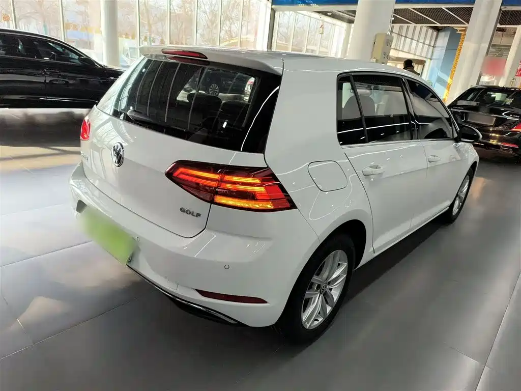 Volkswagen Golf 2018 1.6L Automatic Comfort фото 7