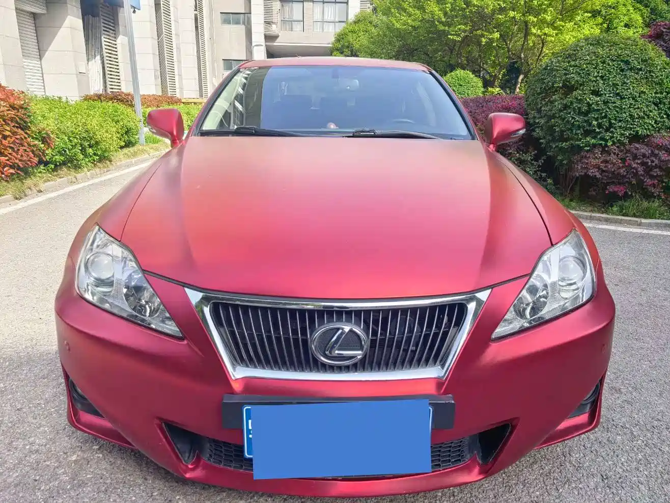 Photo 2 - Lexus IS
