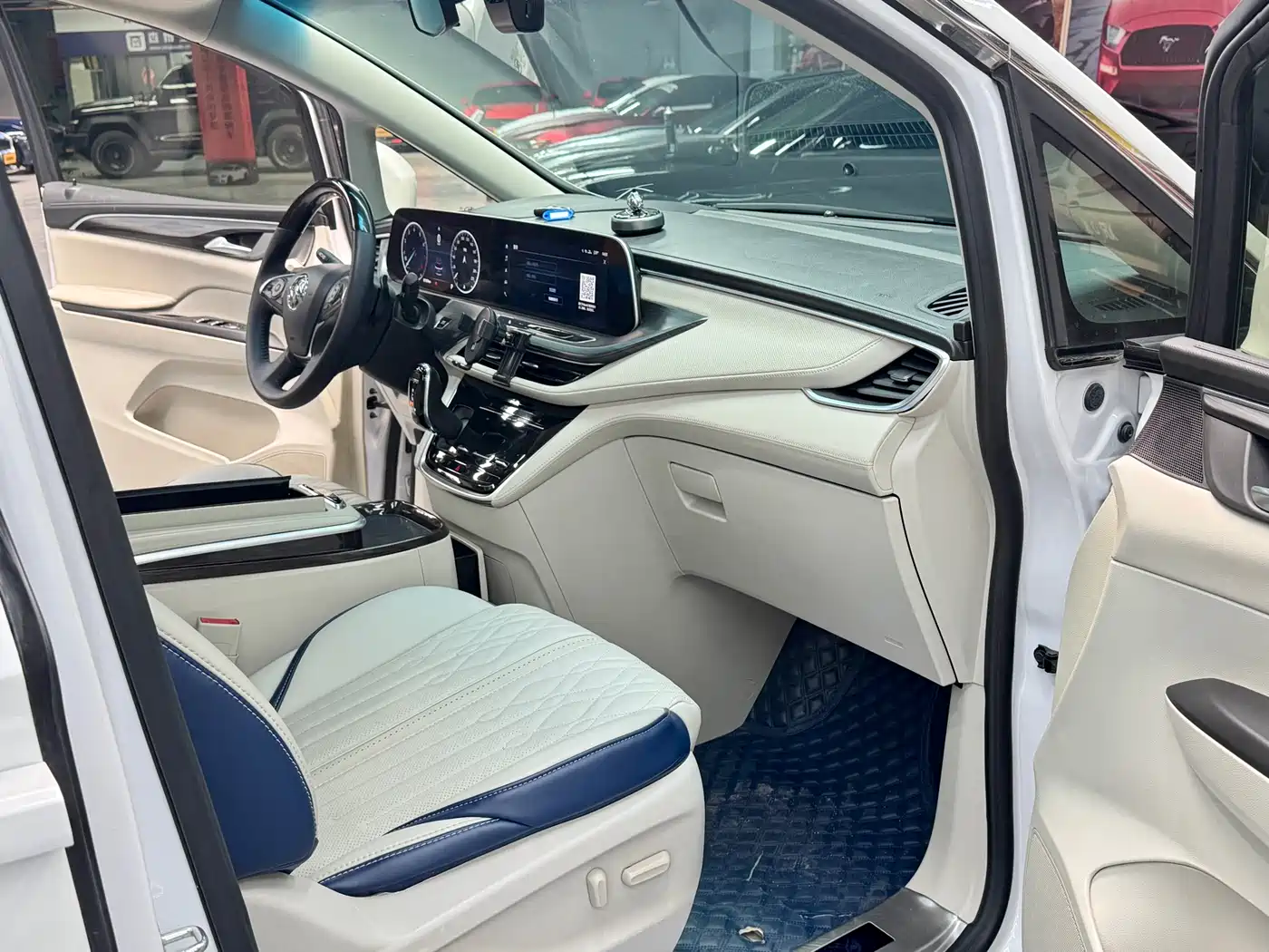 Buick GL8 2020 Model ES Landglory 653T Comfort фото 9