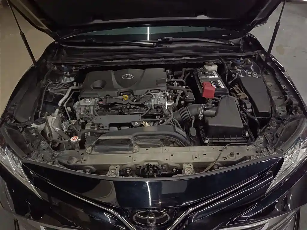 Toyota Camry 2018 2.5G Luxury Edition фото 16
