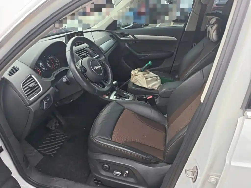 Photo 20 - Audi Q3