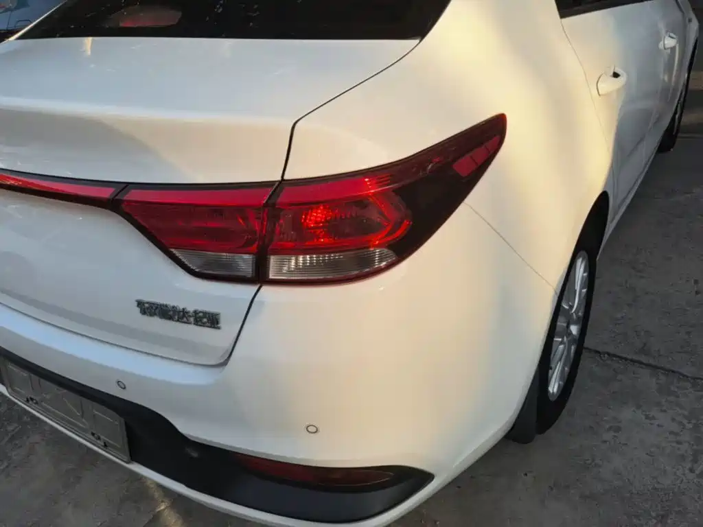 Kia K2 2017 2017 Sedan 1.4L MT GLS