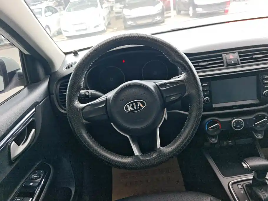 Kia K2 2018 2017 Sedan 1.4L AT GLS