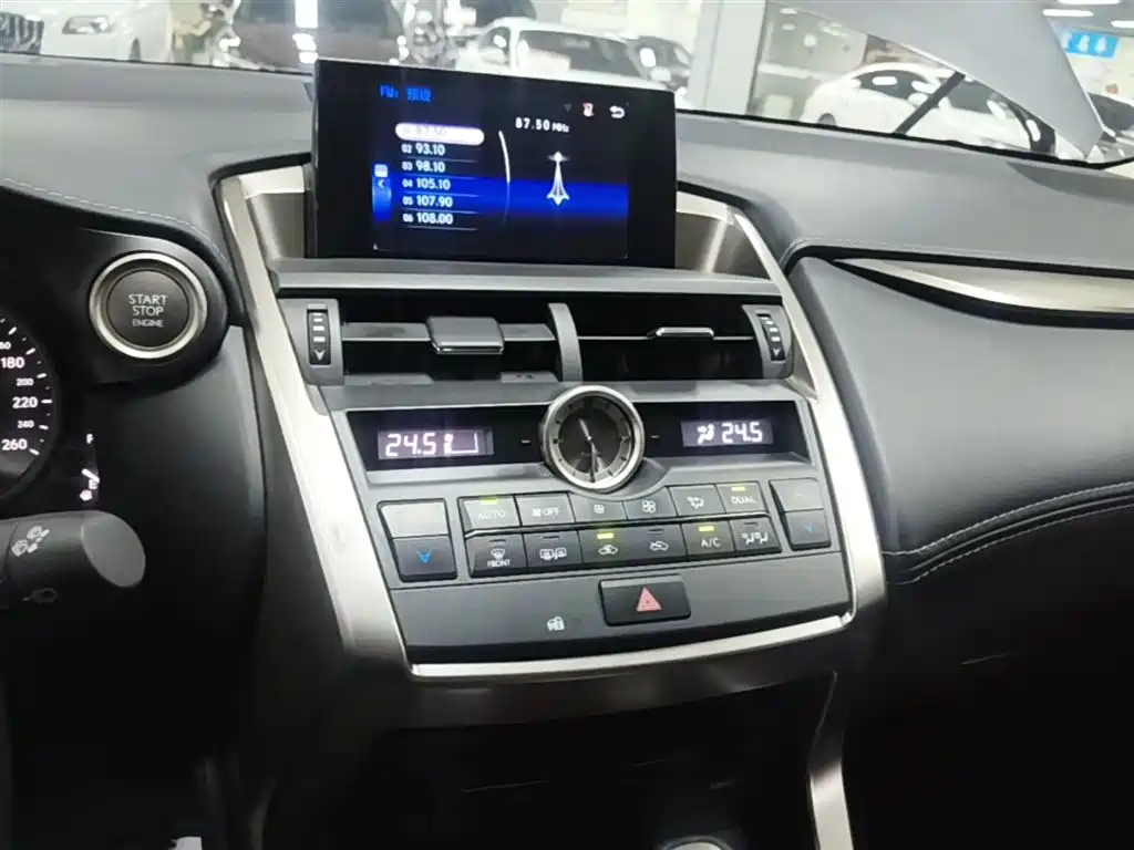 Lexus NX 2015 200t AWD F Sport фото 13