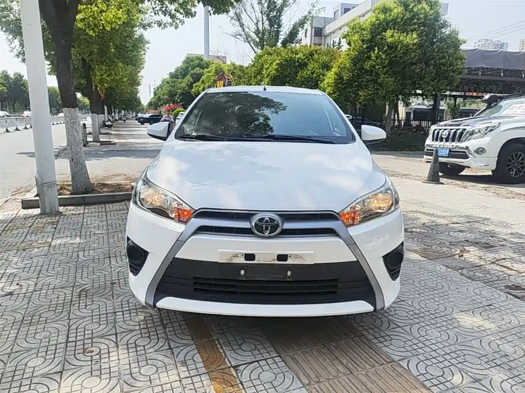 Toyota YARiS L Zhi Xuan 2015 1.5E Auto Charming Edition фото 3