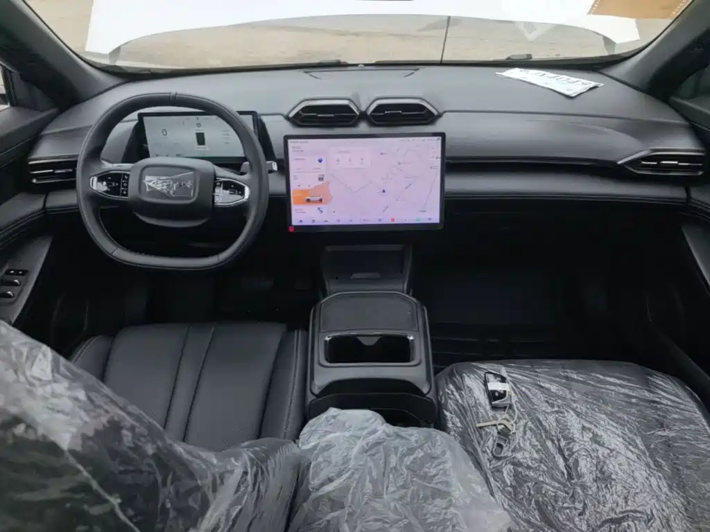 Dongfeng Aeolus Dongfeng Fengshen L7 2026 2025 205 Ultra Long Range Luxury