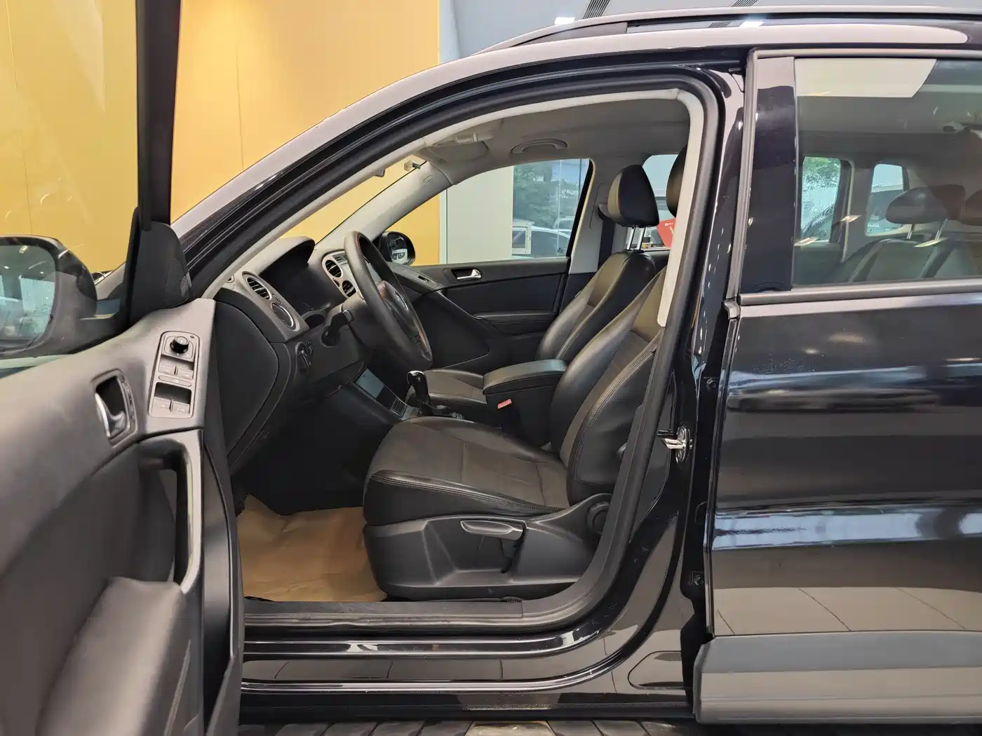 Volkswagen Tiguan 2013 1.8TSI Auto 2WD Trend Edition фото 13