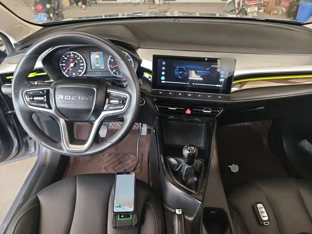 Фото 6 - Roewe i5
