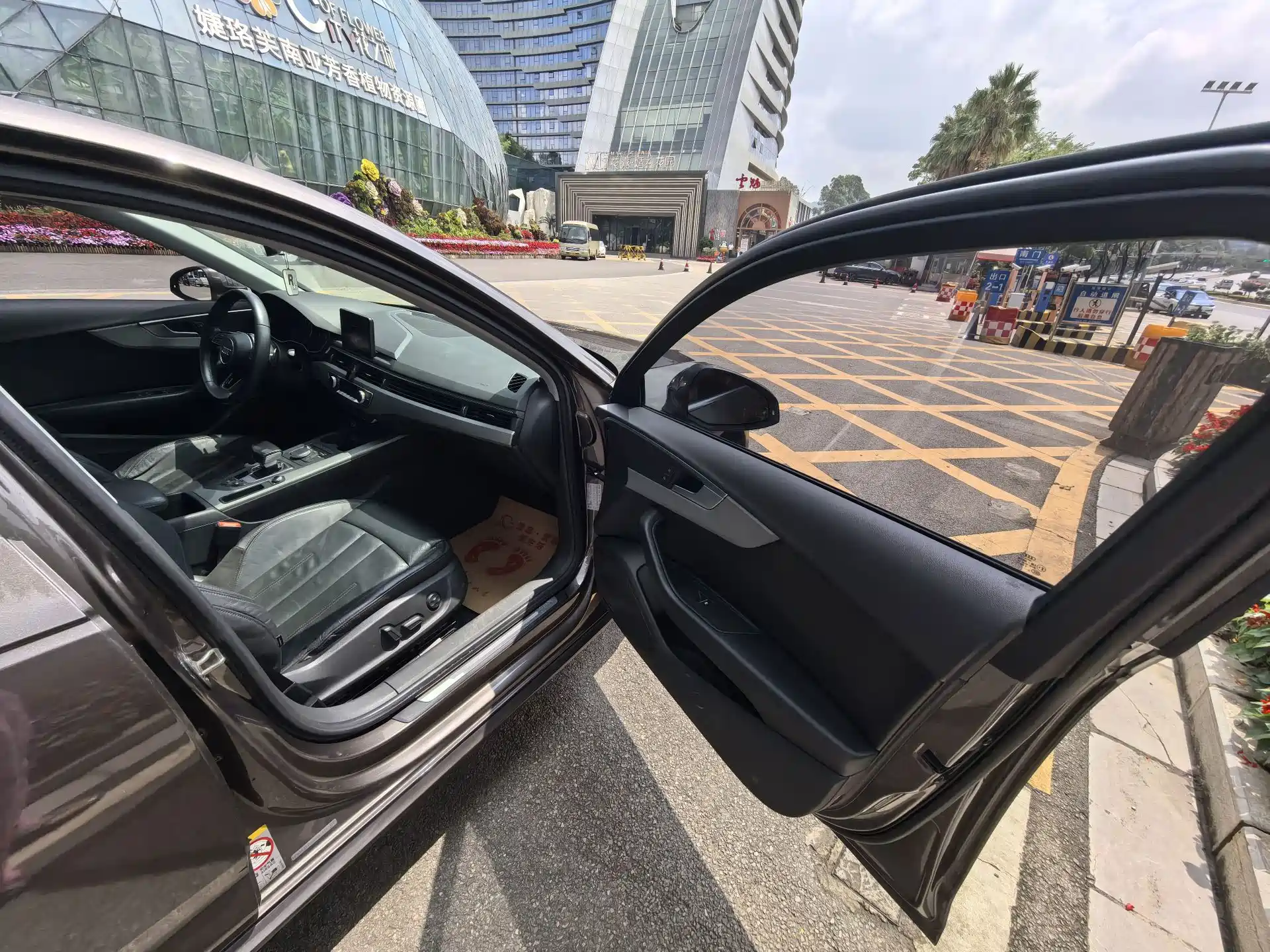 Photo 12 - Audi A4L