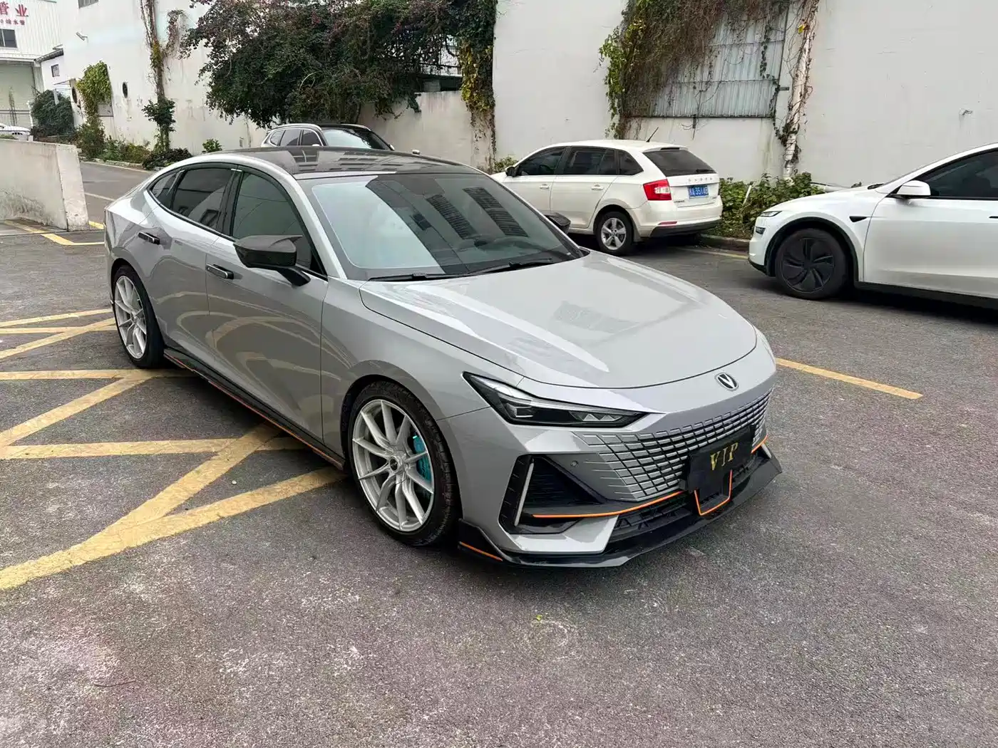 CHANGAN UNI-V