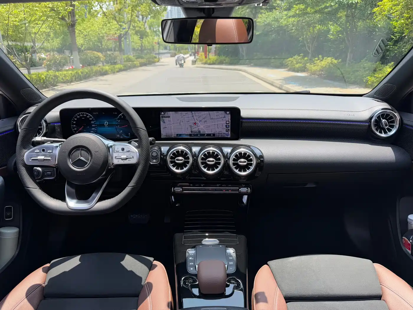 Mercedes-Benz A-Class 2021 A 200 L Sport Sedan Fashion Edition фото 13