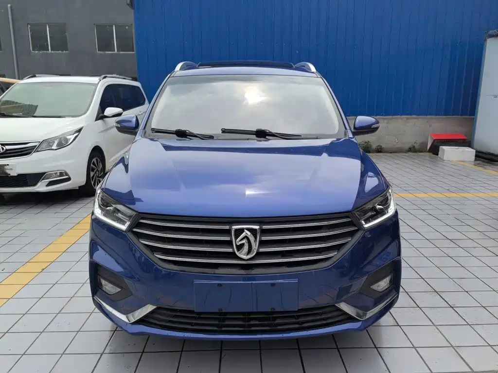 Фото 3 - Baojun 360