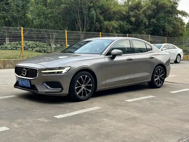 Volvo Volvo S60 2021 T4 Smart Elite Luxury