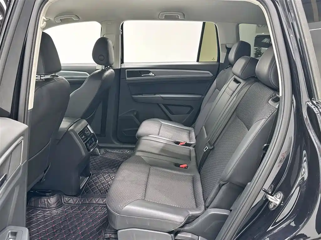 Volkswagen Teramont 2017 330TSI 2WD Comfort Edition фото 9