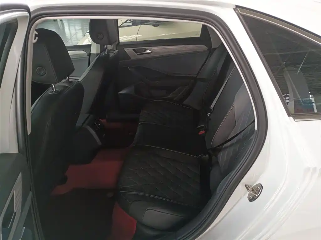 Volkswagen Sagitar 2023 300TSI DSG Surpassing Edition фото 24