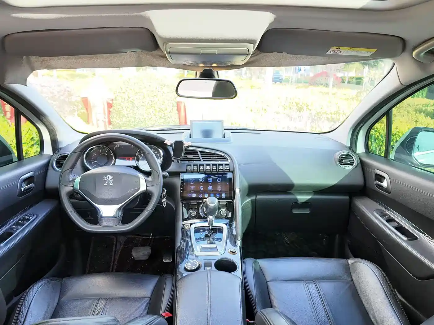 Peugeot 3008 2013 1.6THP Roland Garros Edition фото 6