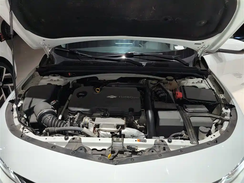 Chevrolet Malibu XL 2017 1.5T Auto Sport Edition фото 10