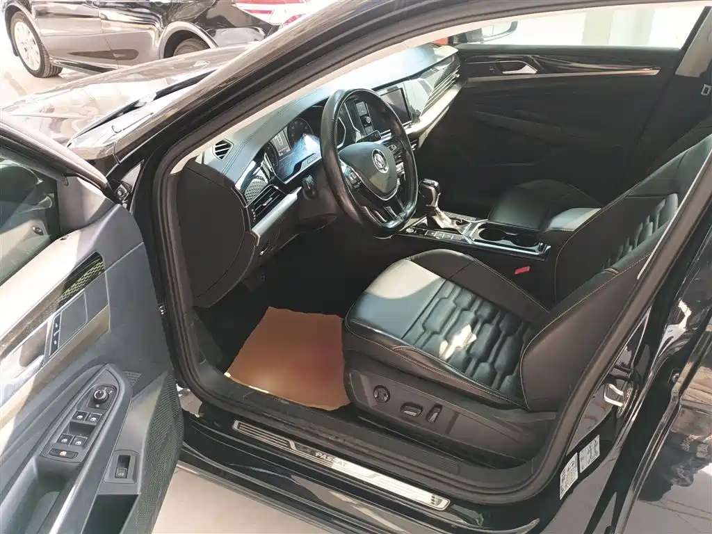 Volkswagen Passat 2019 330TSI Elite Version China VI фото 12