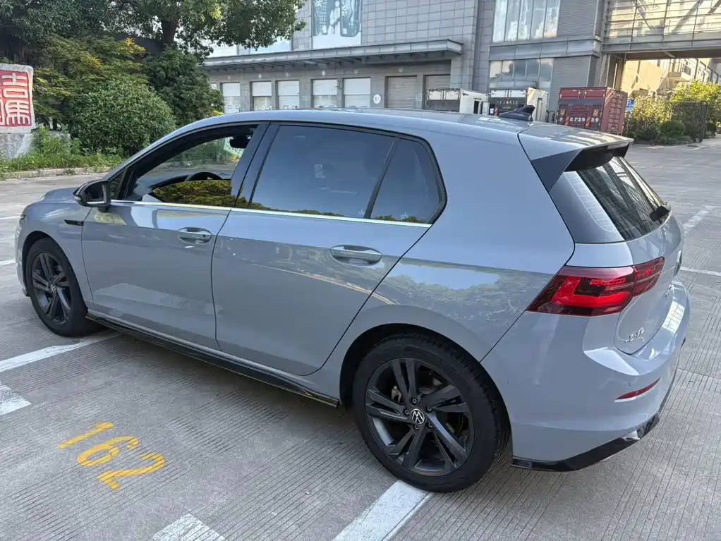Фото 6 - Volkswagen Golf