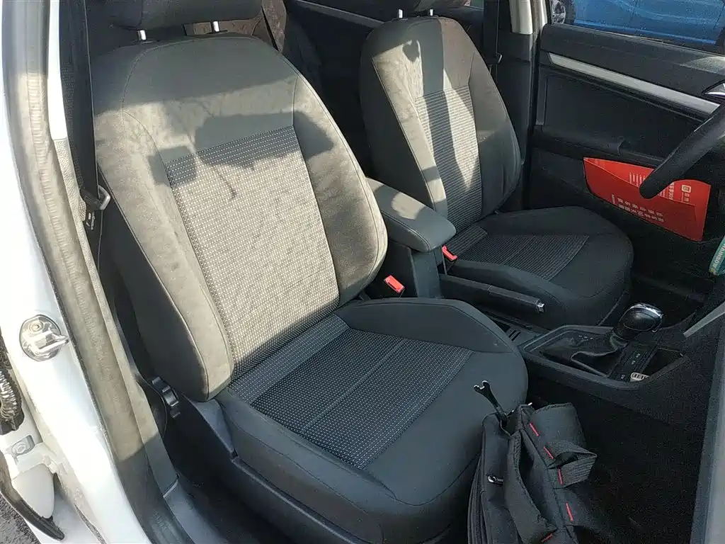 Volkswagen Lavida 2018 Classic 1.5L Automatic Trend China VI фото 19