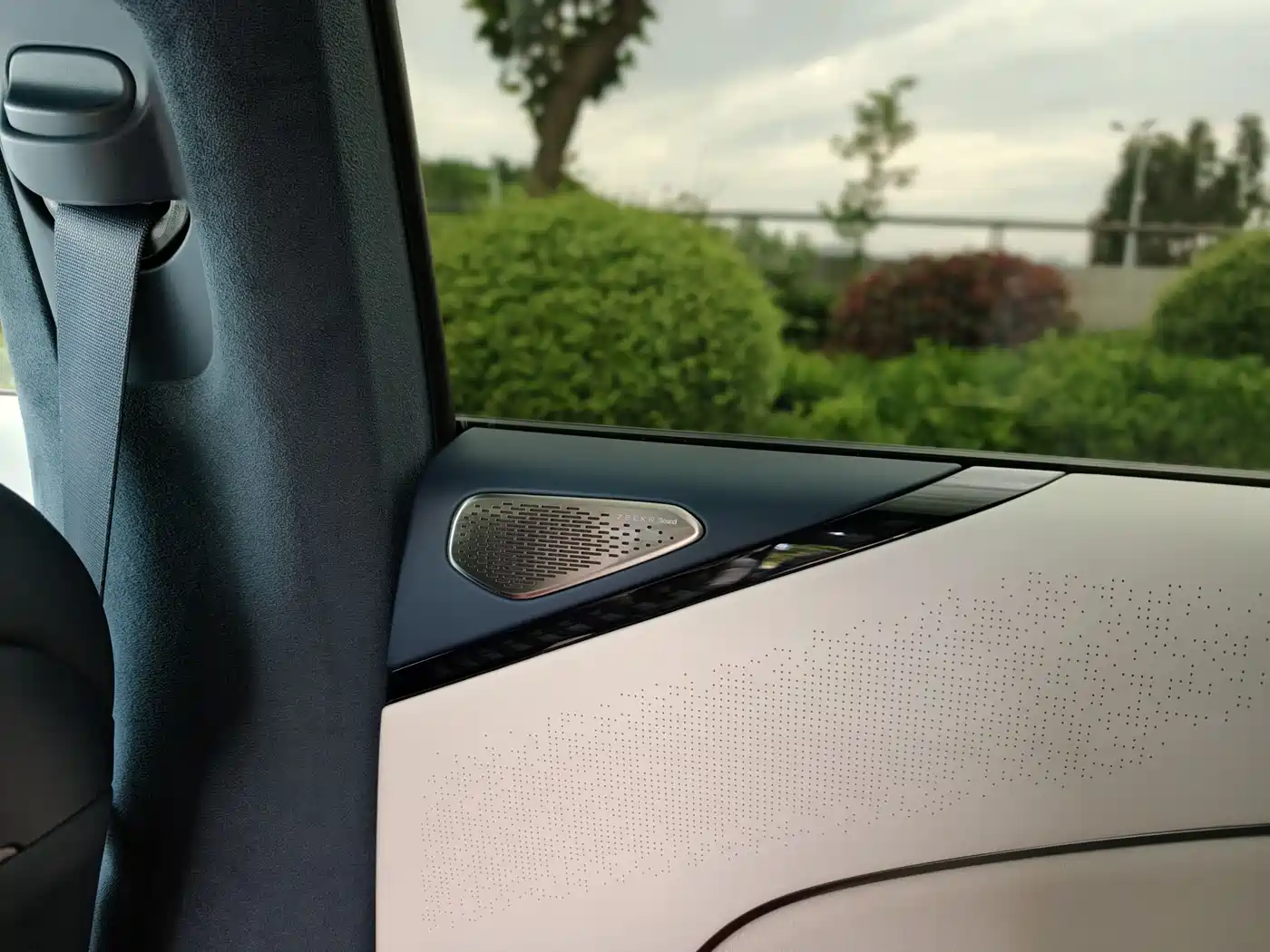 ZEEKR EXTREME KRYPTON 007