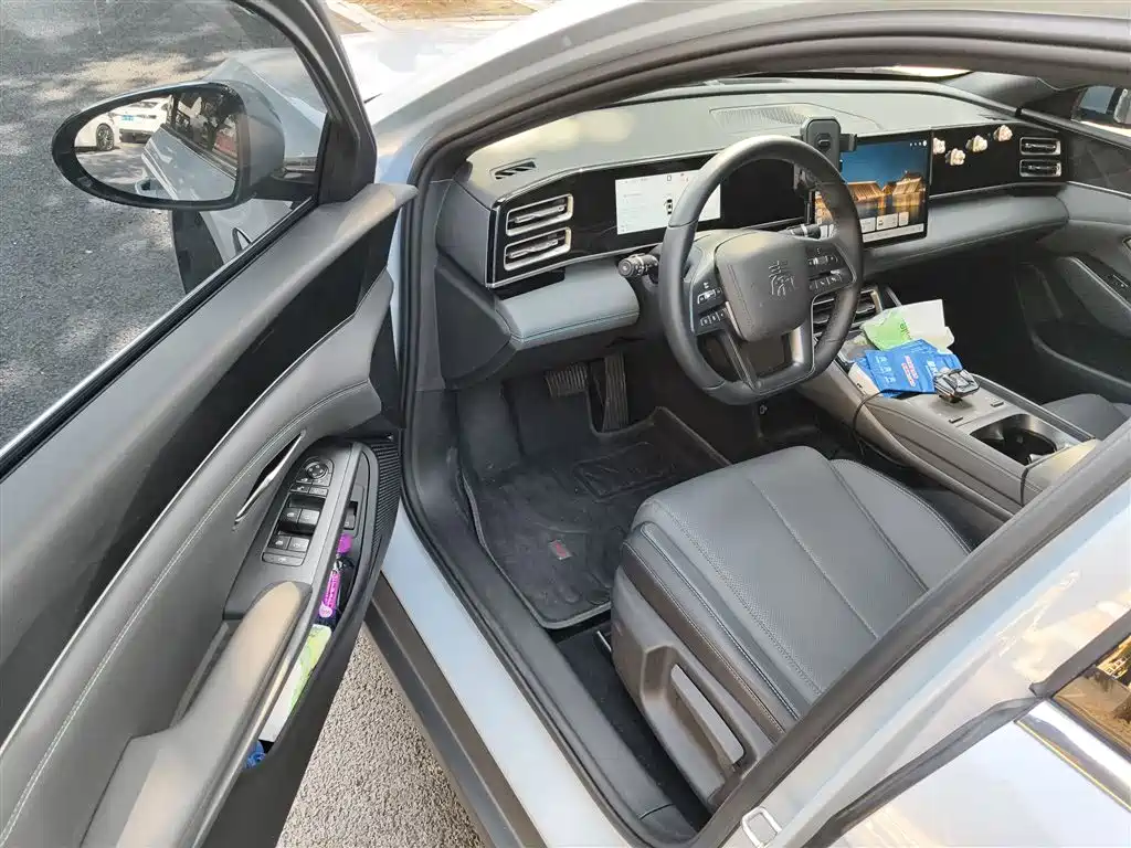 BYD Qin L 2025 DM-i Smart Drive Edition 80KM Leading фото 14