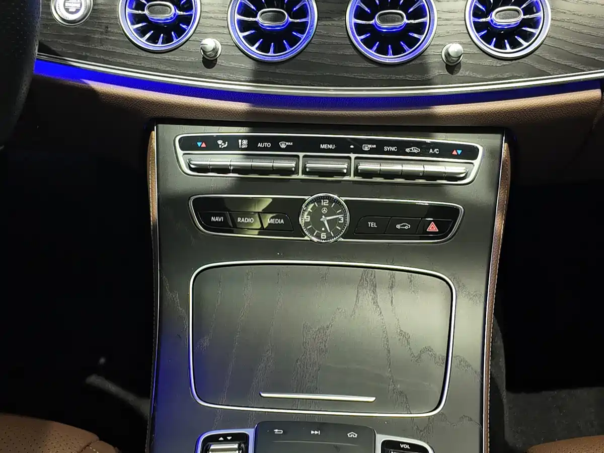 Mercedes-Benz E-Class 2019 Facelift E 300 L Sport Luxury фото 14