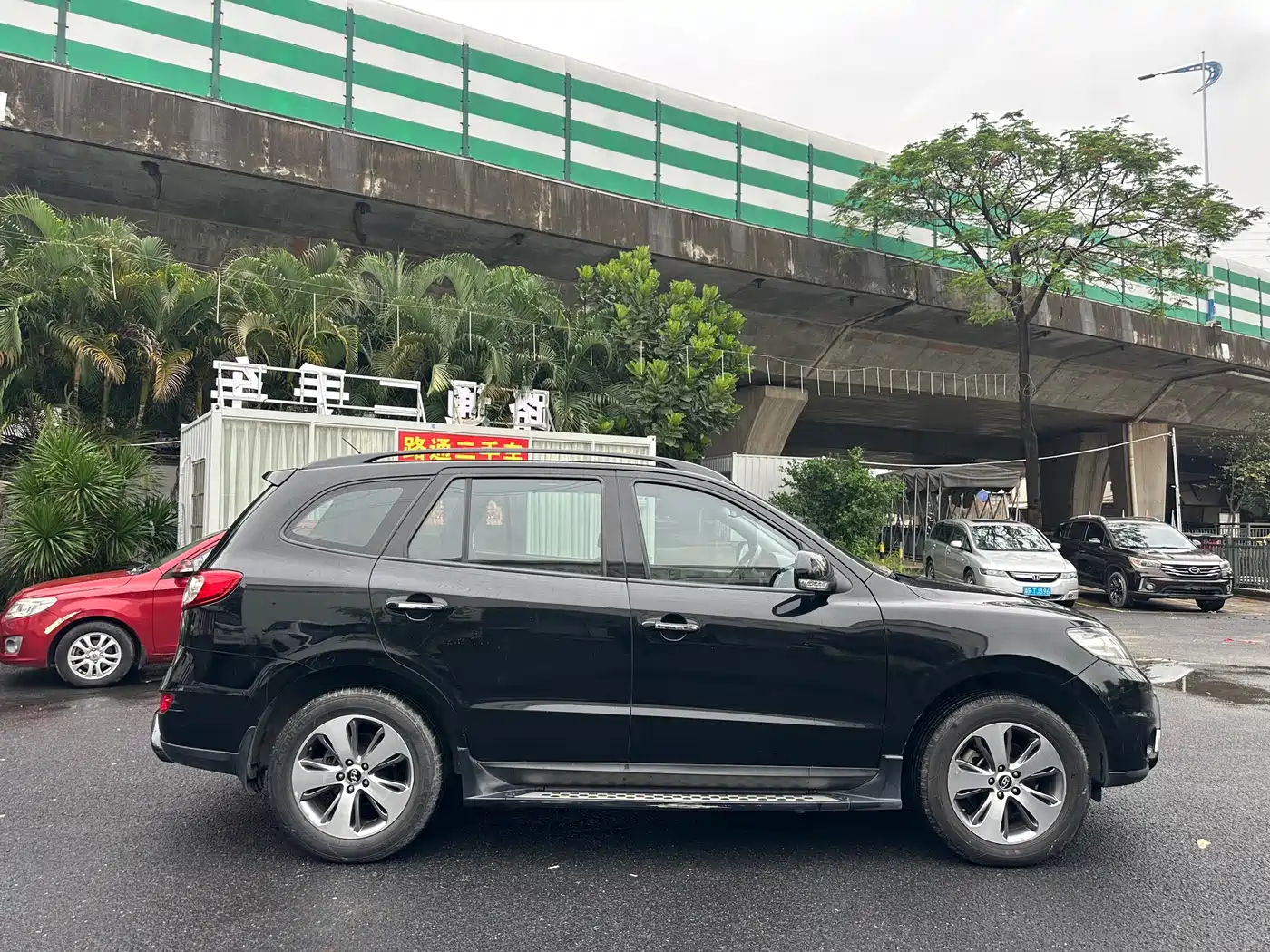 Hyundai Santa Fe Classic 2011 2.4 Premium 7-seat 2WD фото 4