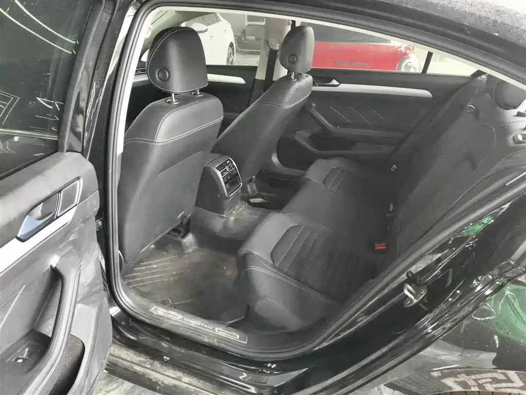 Volkswagen Magotan 2025 Popular Edition 280TSI DSG Comfort фото 13