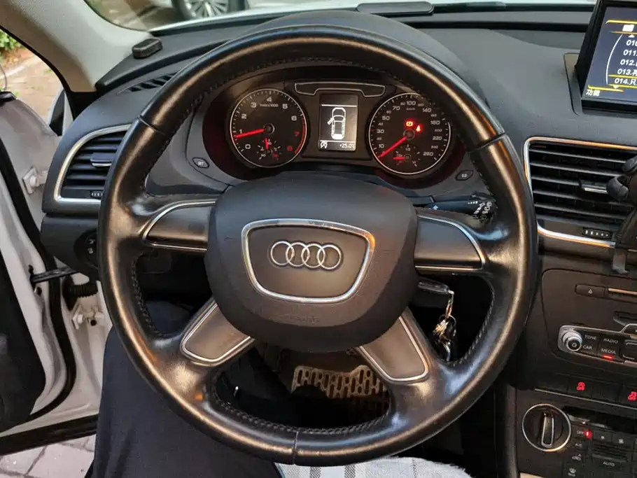 Фото 15 - Audi Q3