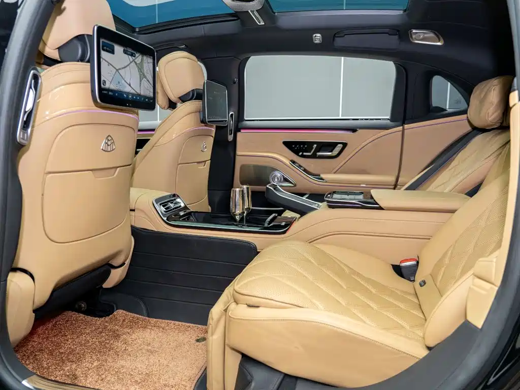 Фото 15 - Mercedes-Benz Maybach S-Class