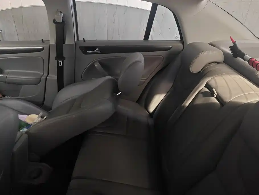 Volkswagen Bora 2012 2012 1.6L Manual Comfort Model