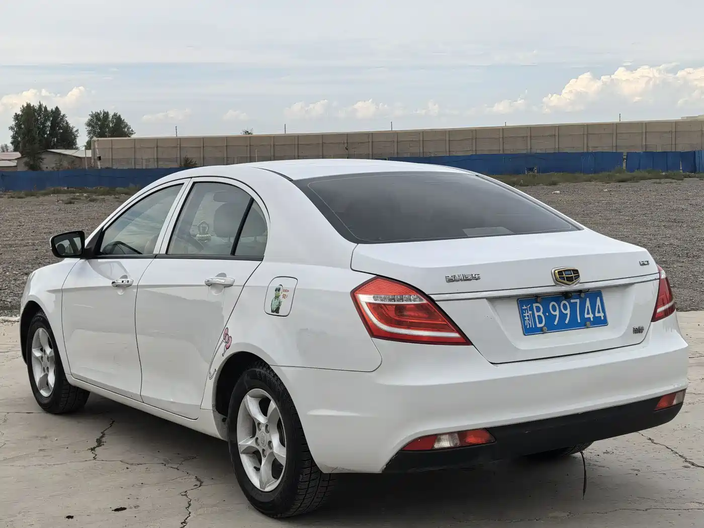 Geely Emgrand 2015 2014 Sedan 1.5L Manual Fashion