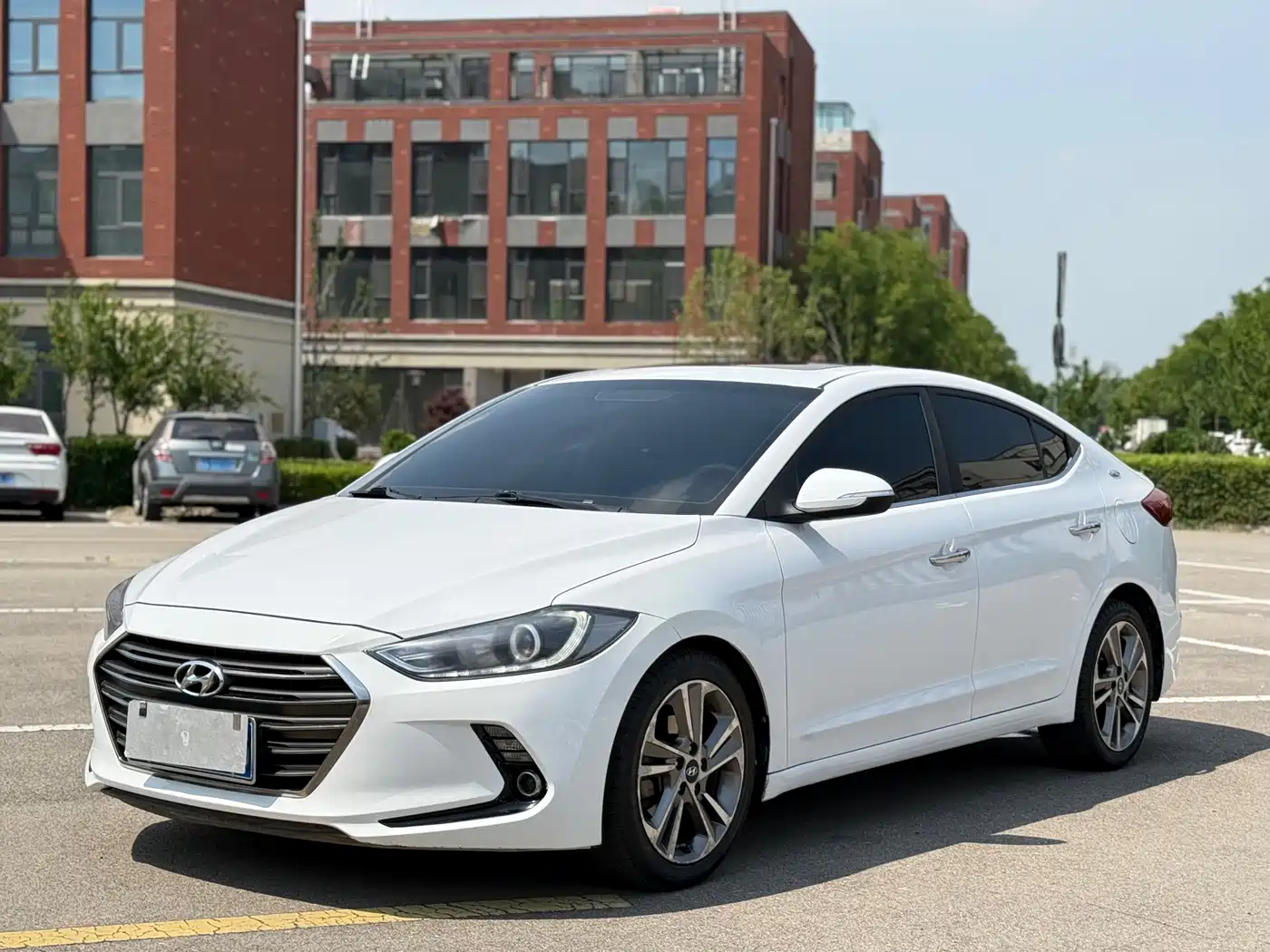 Hyundai Elantra 2016 Model 1.6L Automatic Smart Elite