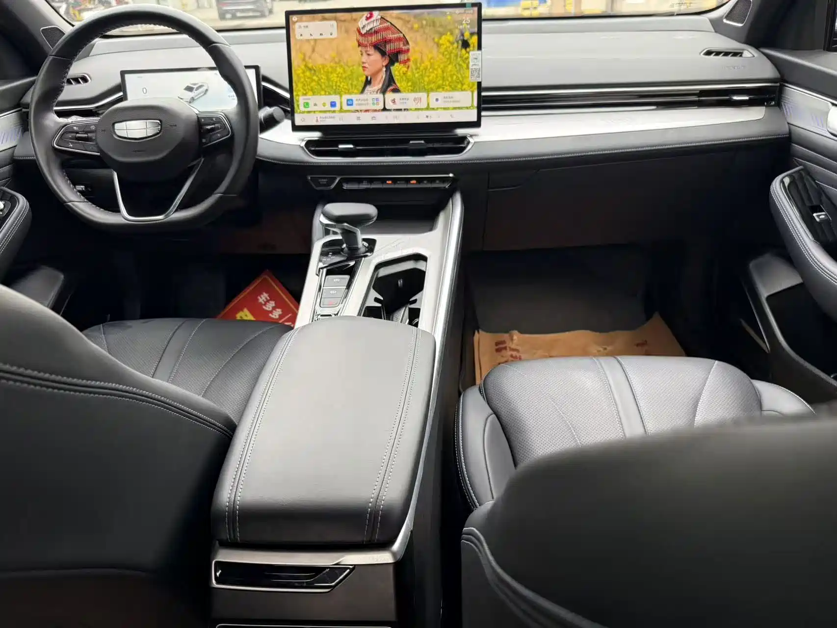 Фото 3 - Geely Preface