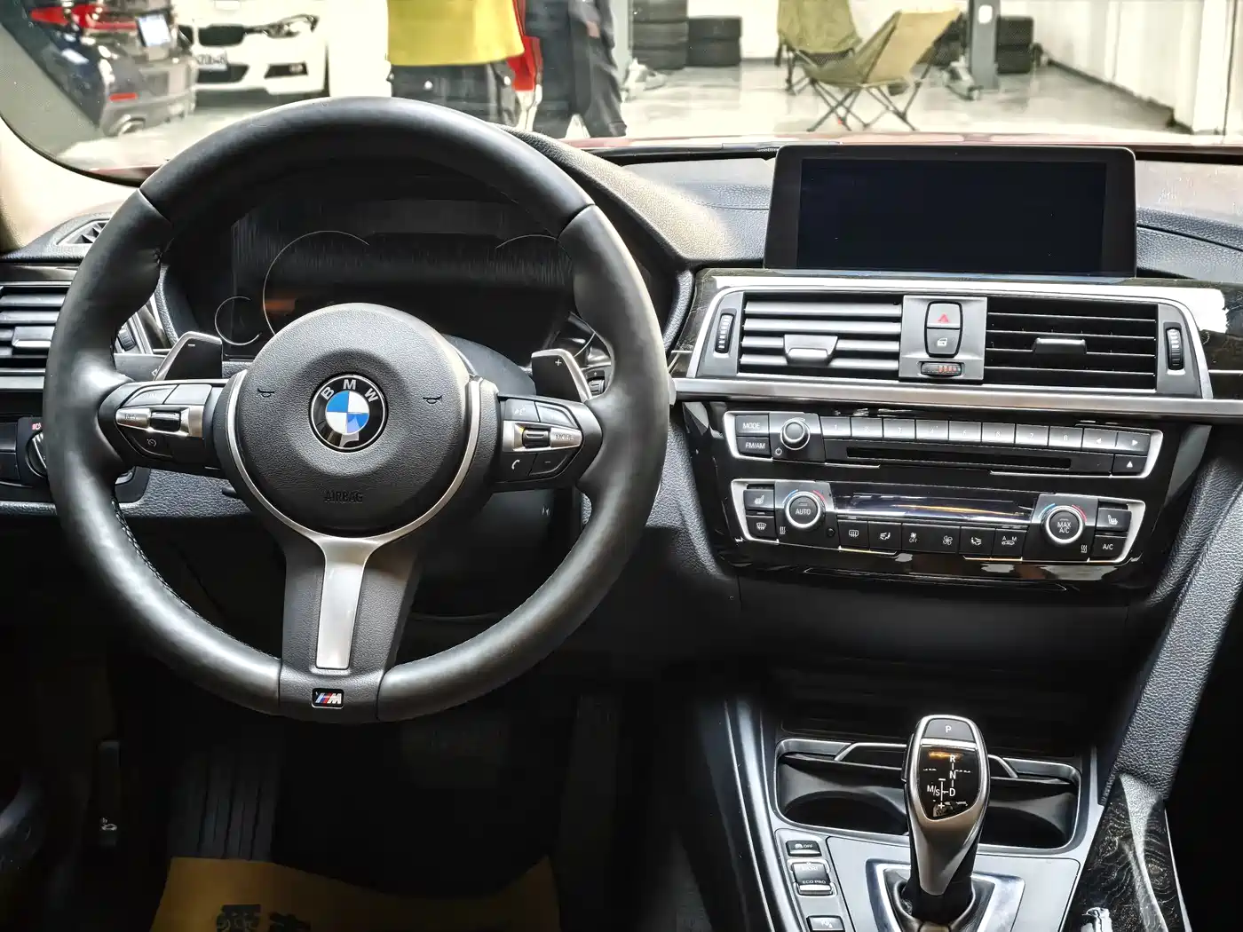 BMW 3 Series 2018 320Li M Sport Black Night Edition фото 9