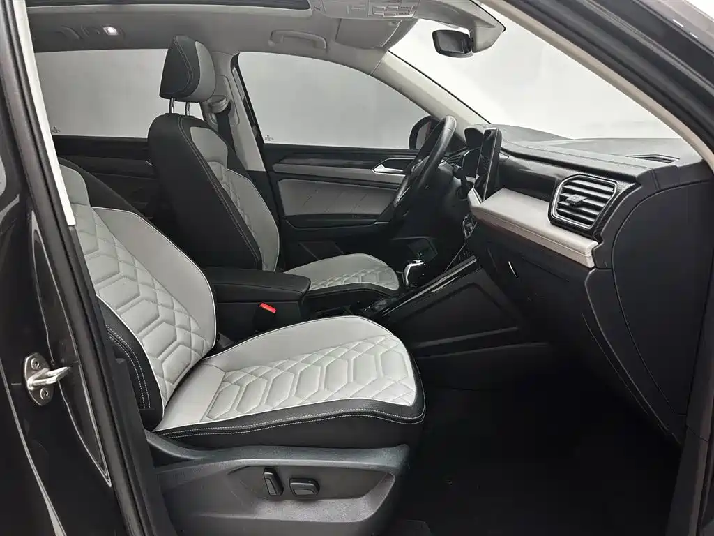 Volkswagen Tayron 2023 280TSI 2WD Luxury Plus Advanced Edition фото 21