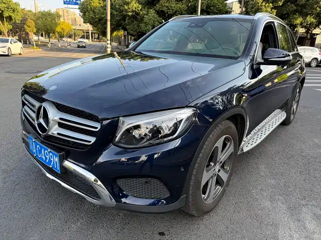 MERCEDES-BENZ GLC