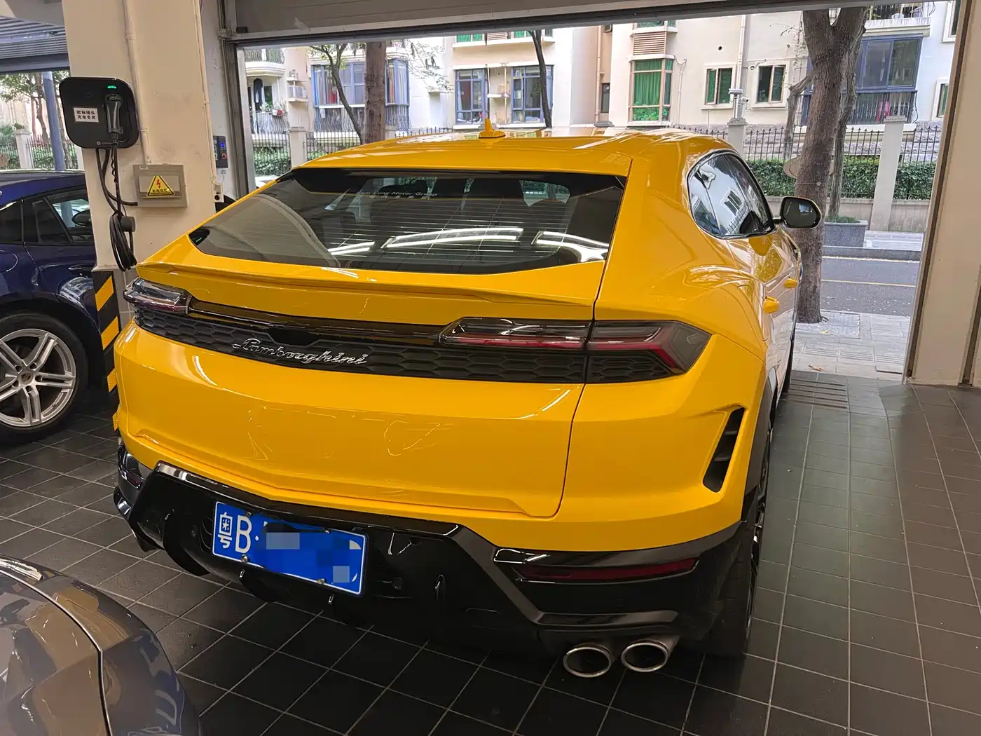 Lamborghini Urus SE 2025 4.0T Standard Edition фото 7