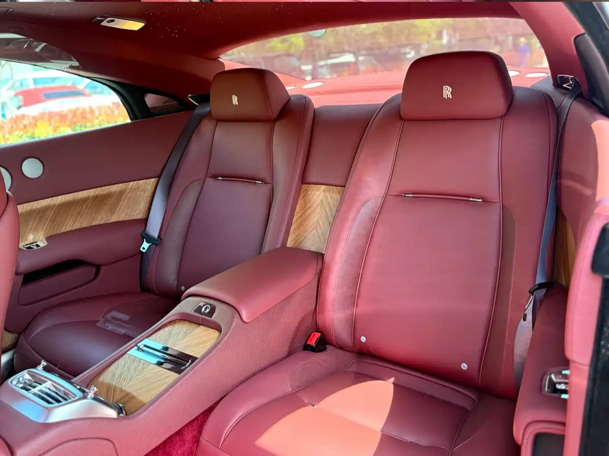 Rolls-Royce Wraith 2013 6.6T Standard фото 5