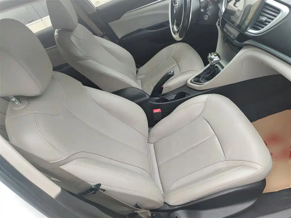 Buick Excelle 2018 15T Dual Clutch Elite (China V) фото 25