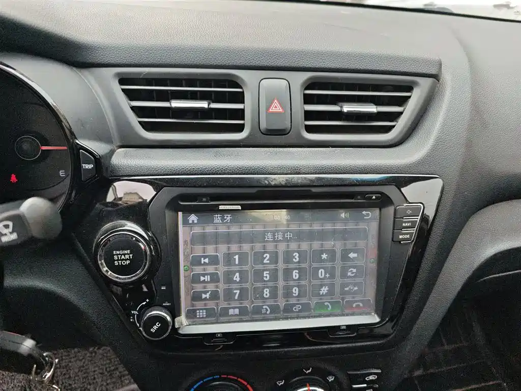 Kia K2 2012 Sedan 1.4L MT GLS Commemorative Edition фото 13