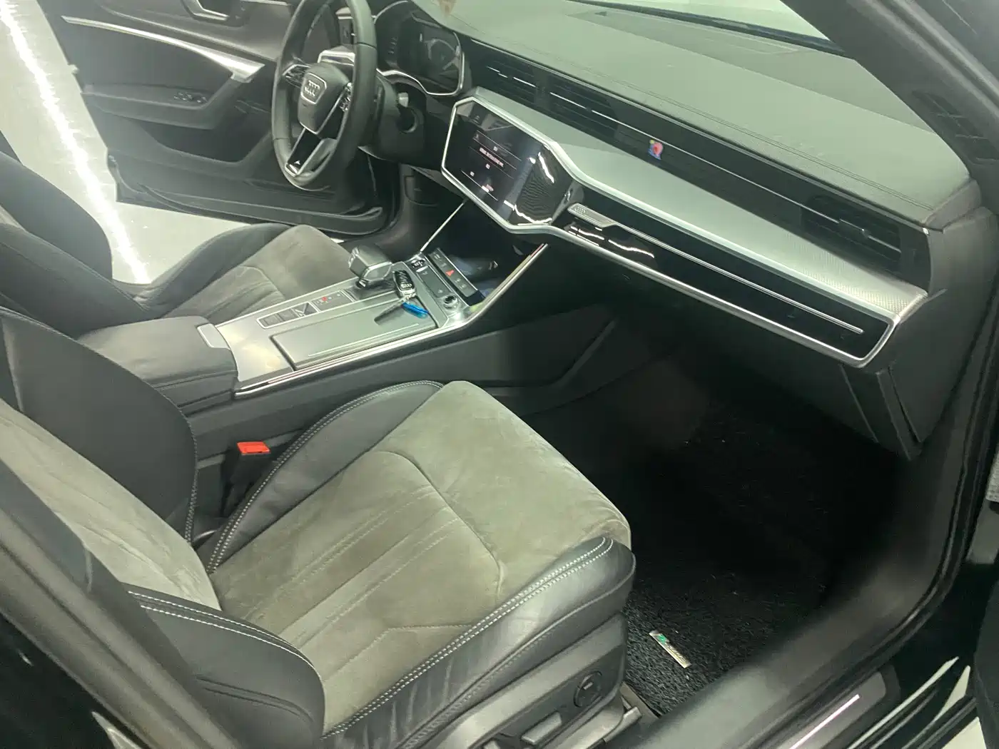 Audi A6L 2021 40 TFSI Luxury Elegance фото 14