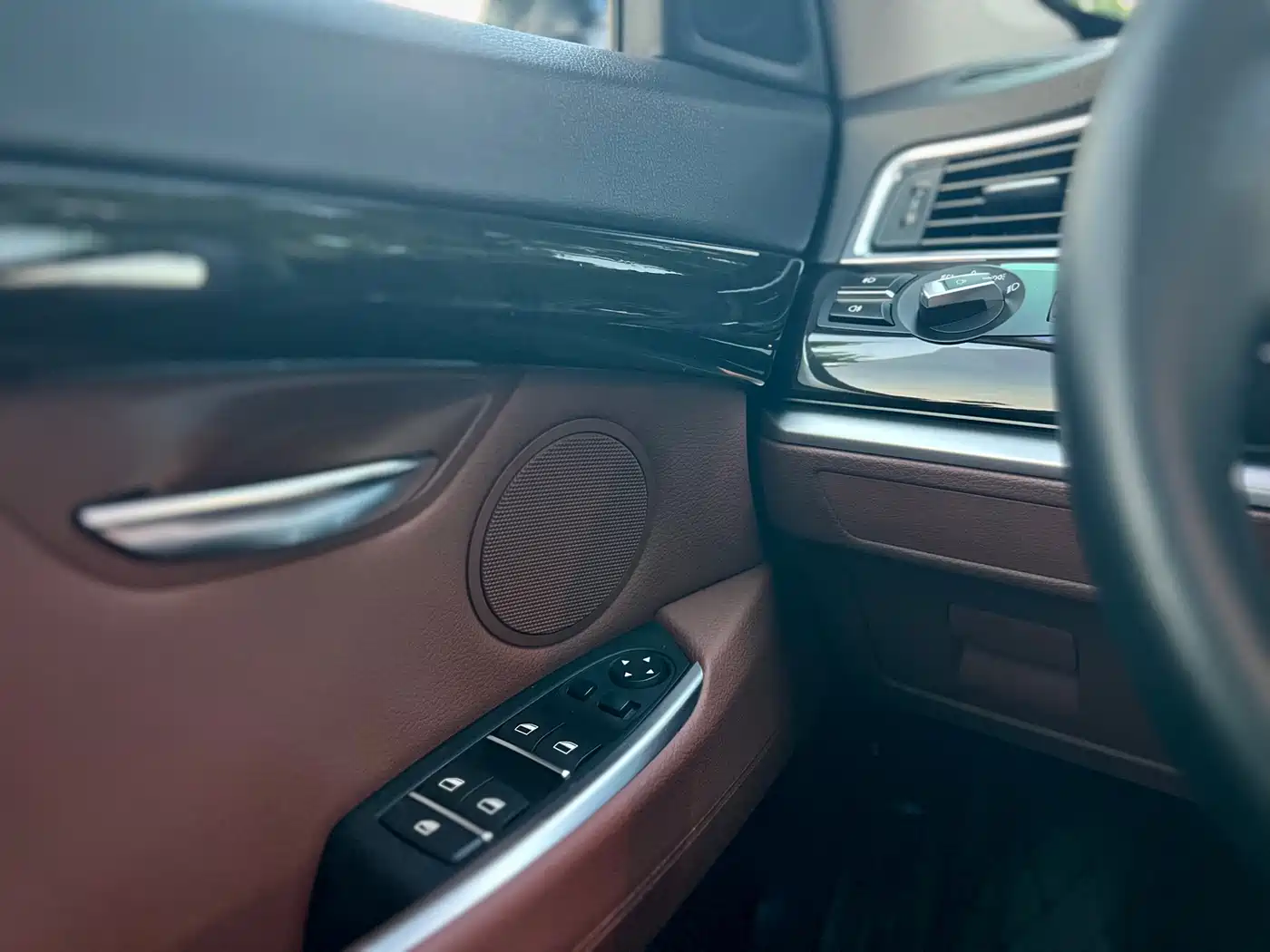 BMW 5 Series GT 2016 2015 528i Leading