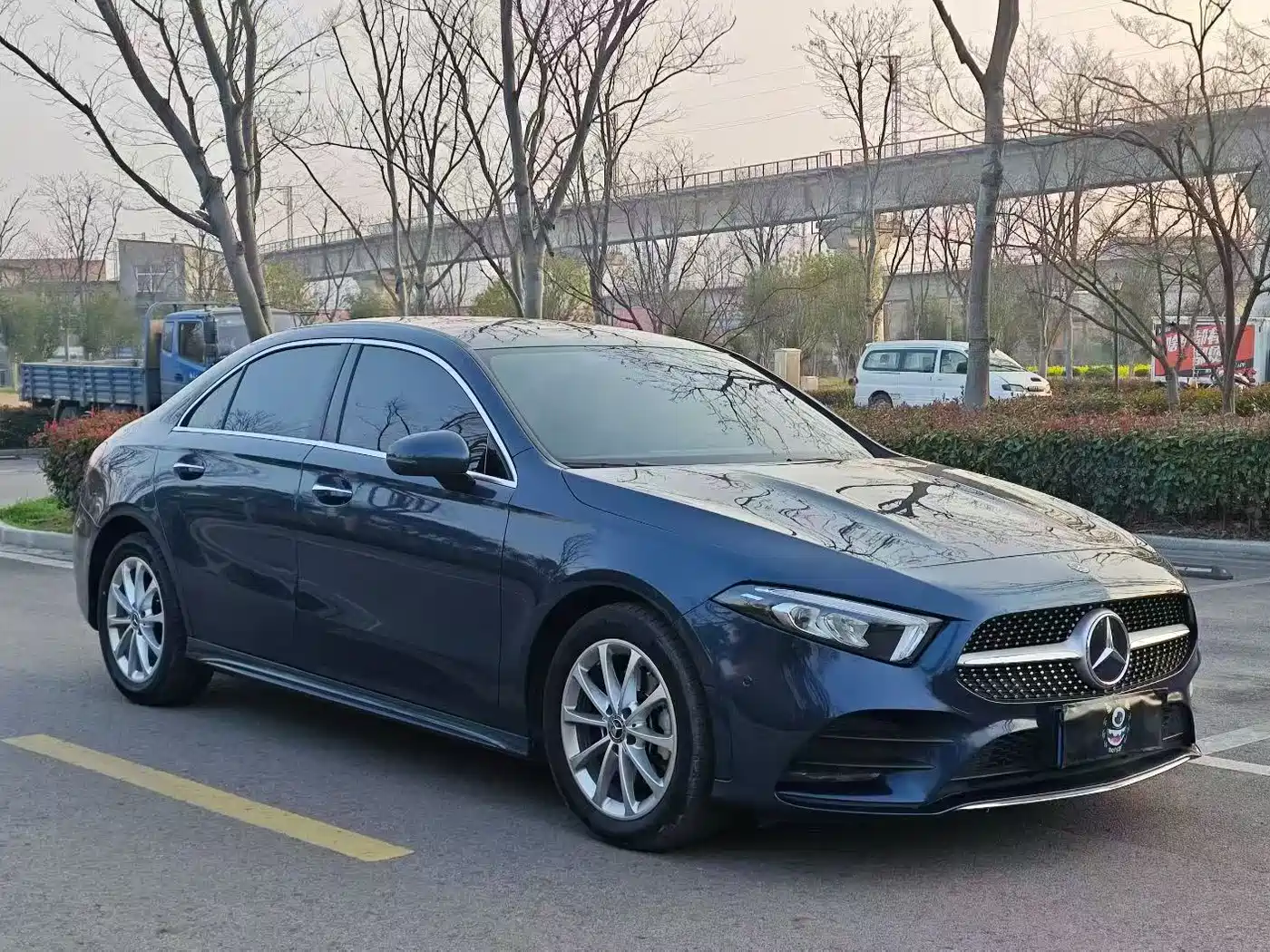 Mercedes-Benz A-Class 2019 A 200 L Sport Sedan фото 3