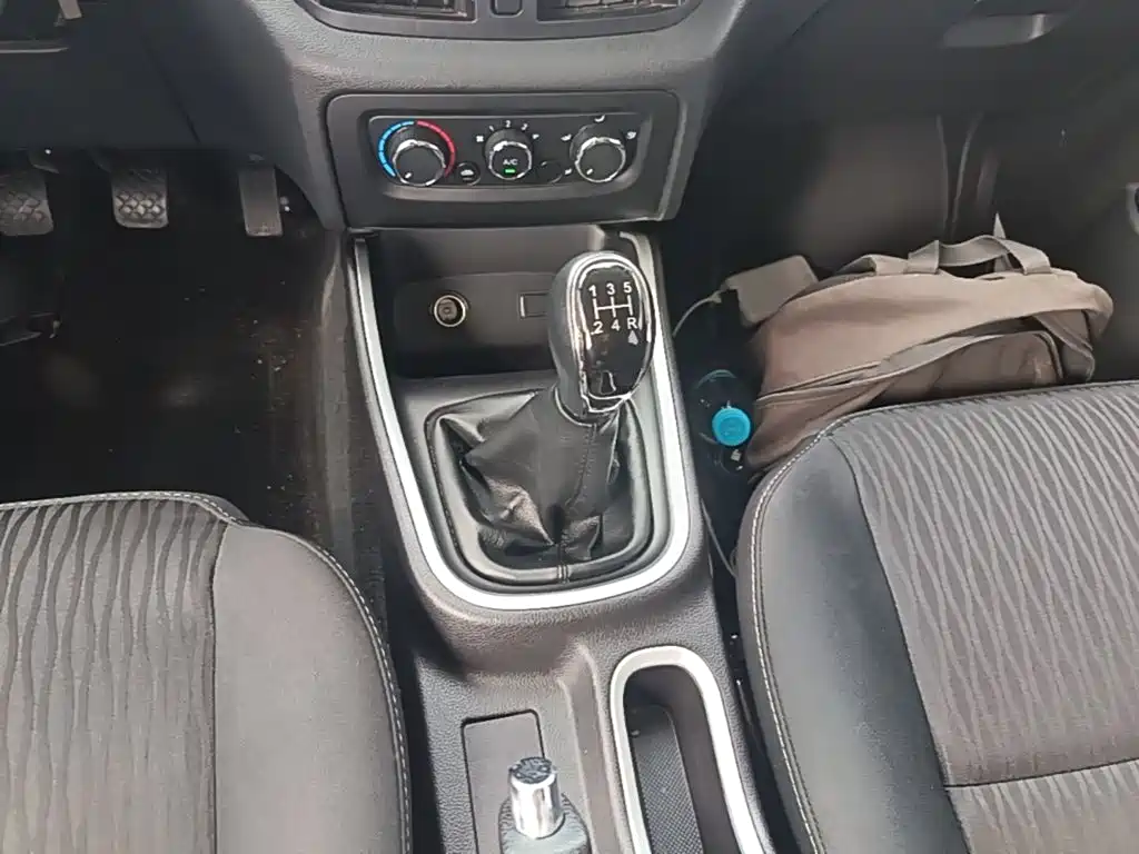 Jinbei Golden Sea Lion M Classic 2024 2024 1.5L Engineering Lion Passenger Van 6-seater