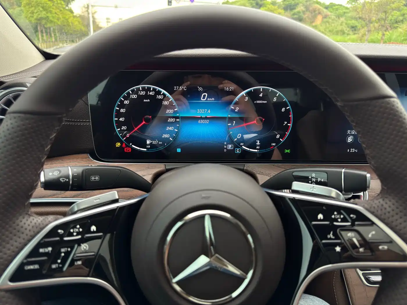 Mercedes-Benz E-Class 2022 Second Facelift E 300 L Luxury фото 4