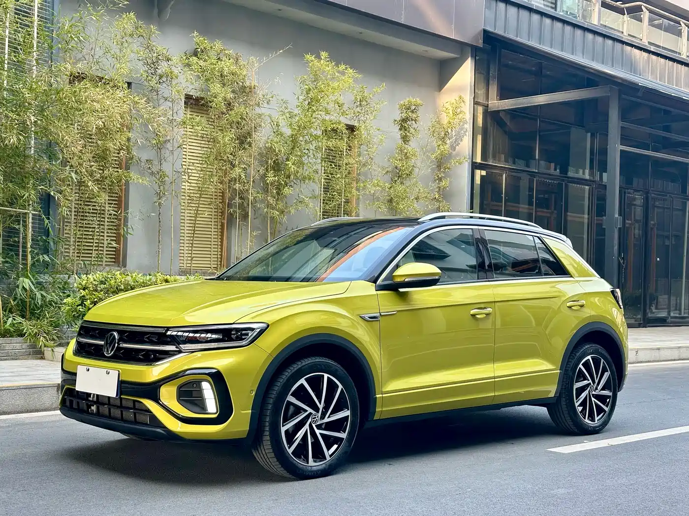 VOLKSWAGEN T-ROC EXPLORING SONGS 2023